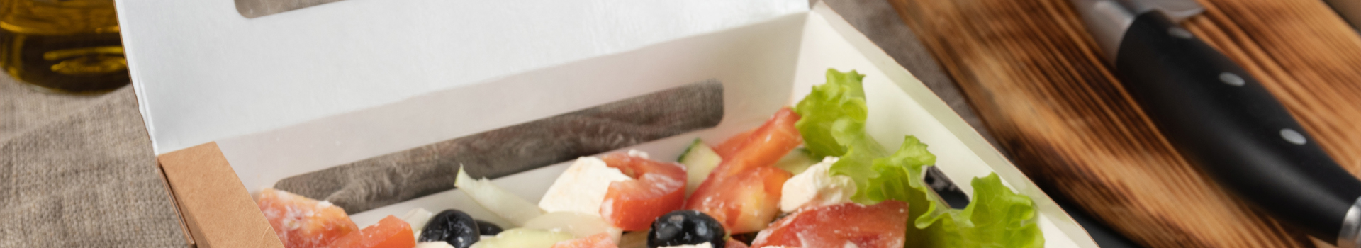 Salatbægre med hængslet låg Salatbægre med hængslet låg